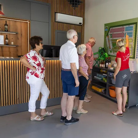 Camping Resort Riegersburg Parque de Campismo *