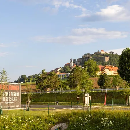 Camping Resort Riegersburg * リーガースブルク