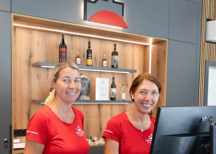 Camping Resort Riegersburg مكان تخييم