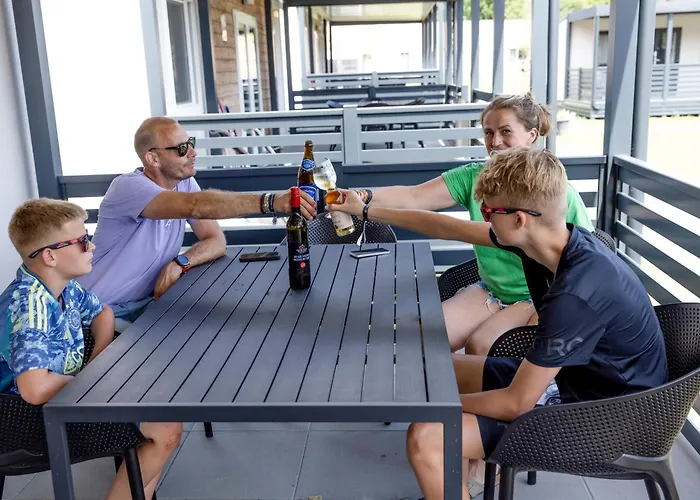 مكان تخييم Camping Resort Riegersburg *